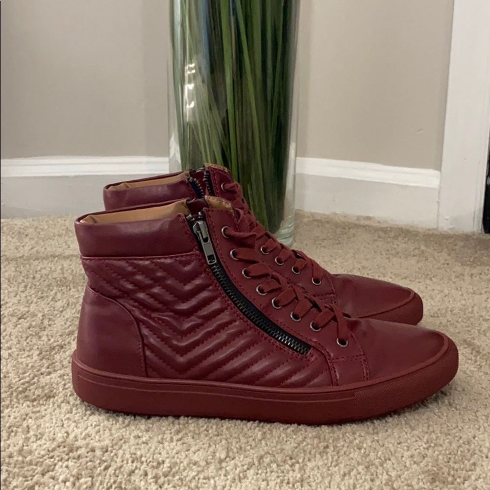 STEVE MADDEN SNEAKERS - BURGUNDY MENS SIZE 8